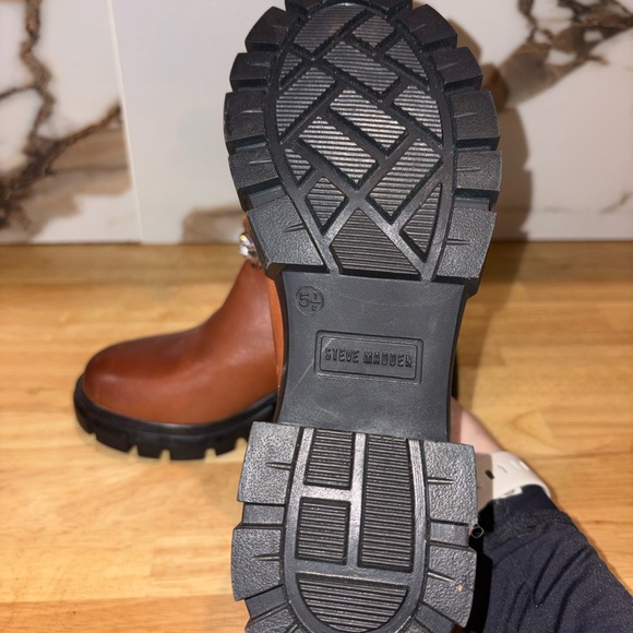Steve Madden Brown Ankle Boots with Jewel Strap - Picture 3 of 4